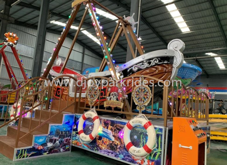 DJTR62 Small Pirate Ship with 10 Seats