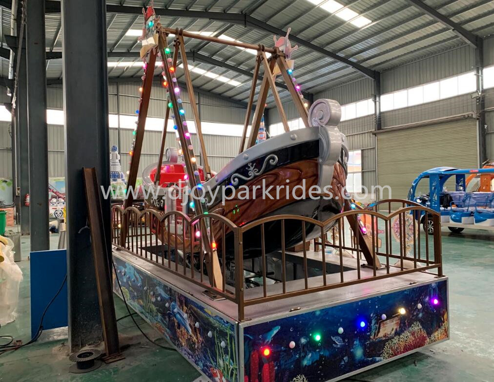 DJTR62 Small Pirate Ship with 10 Seats